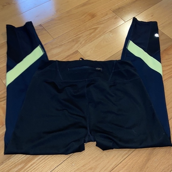 Athleta Color Block Leggings, EUC, barely worn, size M - Picture 5 of 10